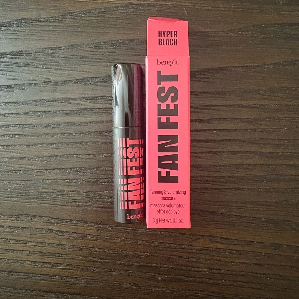 4/$20 NEW Benefit Fan Fest Mascara